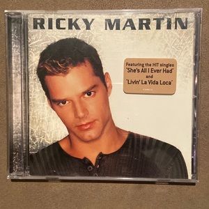 MUSIC COLLECTORS- 1999 Ricky Martin Music CD